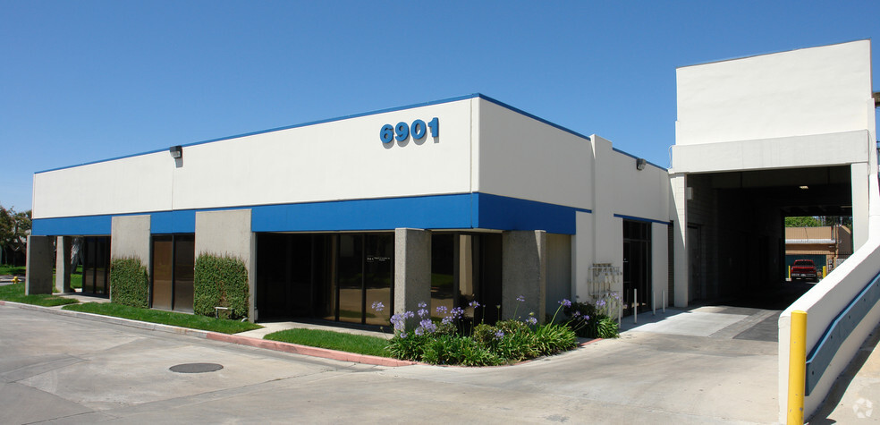 6914 Canby Ave, Reseda, CA for lease - Building Photo - Image 1 of 7