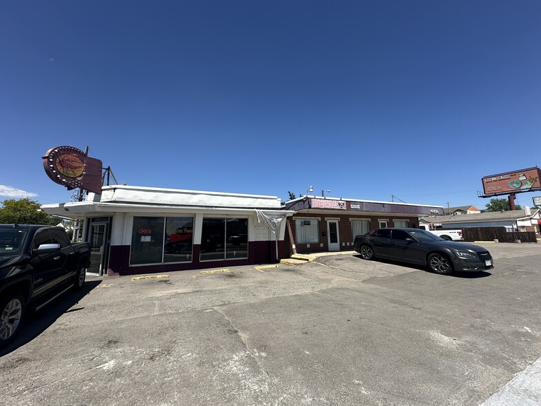 5201-5211 Pecos St portfolio of 4 properties for sale on LoopNet.com - Building Photo - Image 2 of 13