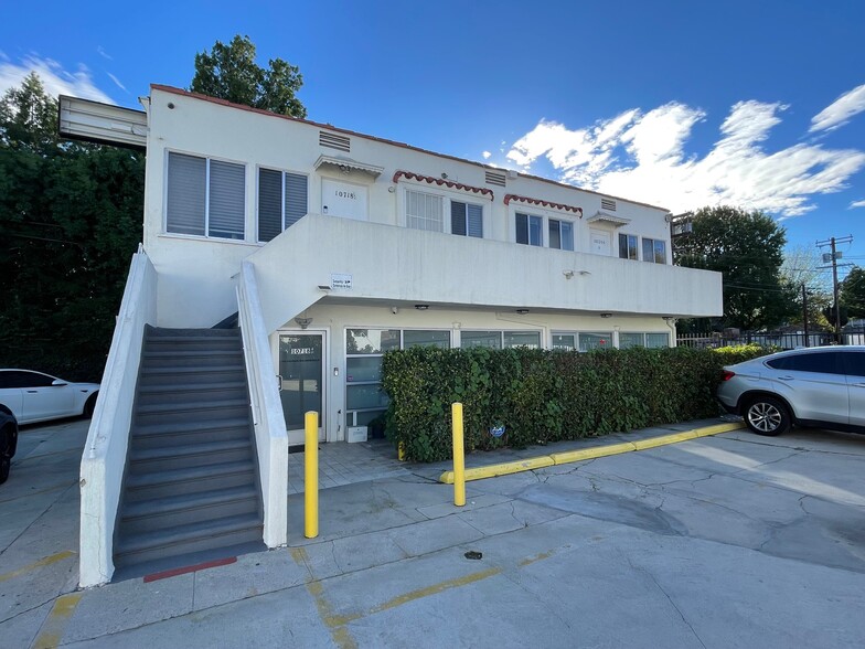 10720 Riverside Dr, North Hollywood, CA for lease - Building Photo - Image 2 of 12