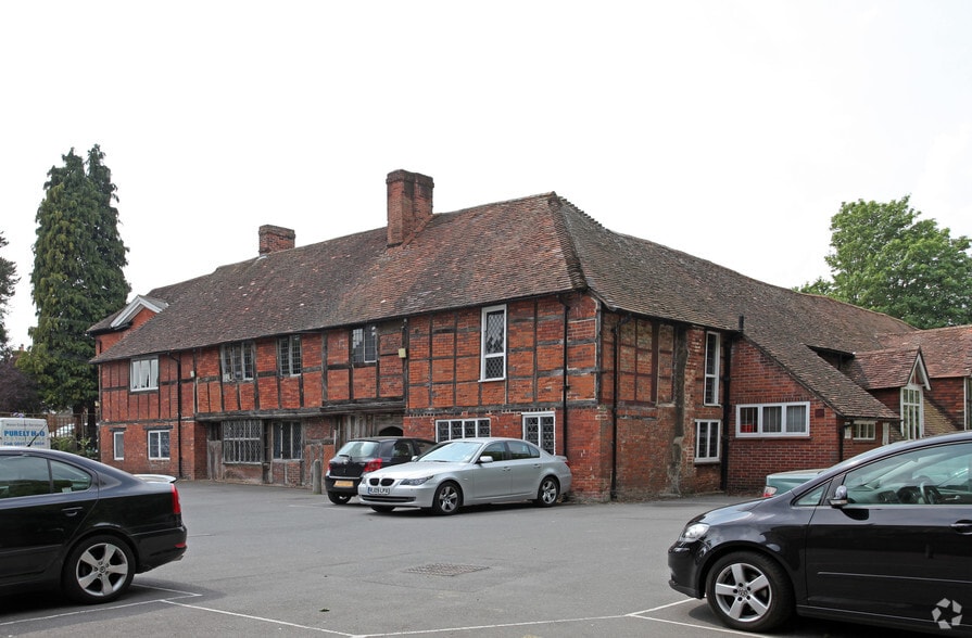 Church Sq, Basingstoke for sale - Building Photo - Image 1 of 1