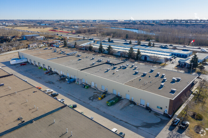 5925 12th St SE, Calgary, AB for lease - Building Photo - Image 2 of 3