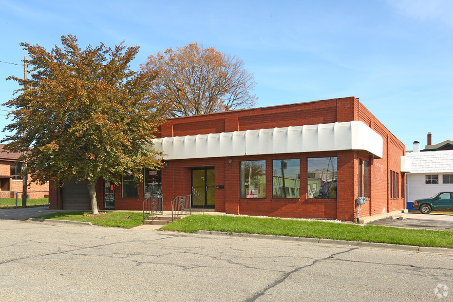 110 N Saginaw St, Owosso, MI 48867 | LoopNet