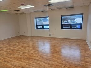 59 Greenwood Ave, Midland Park, NJ for lease Interior Photo- Image 1 of 3