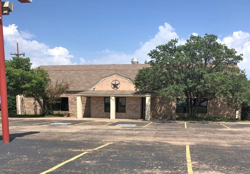 910 N I-27, Plainview, TX for sale - Building Photo - Image 1 of 1