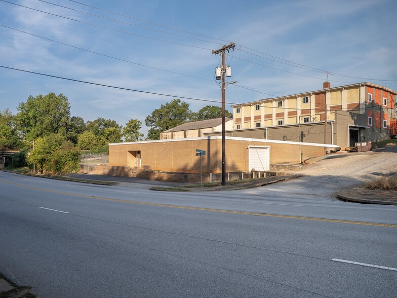 457 S Daniel Morgan Ave, Spartanburg, SC for lease - Building Photo - Image 1 of 7