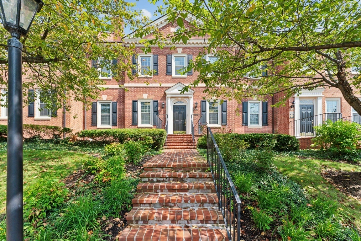 10474 Armstrong St, Fairfax, VA for sale Building Photo- Image 1 of 22