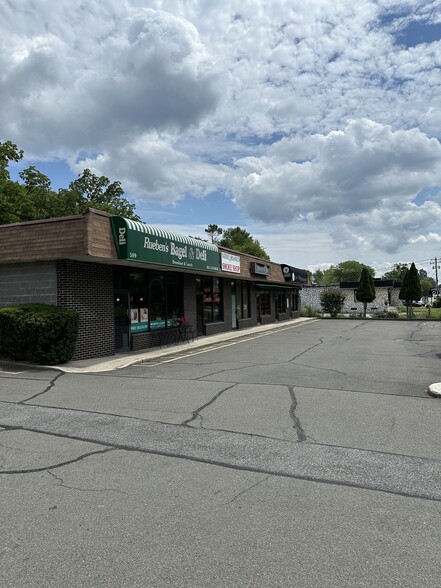 589 Route 303, Blauvelt, NY for lease - Building Photo - Image 1 of 5