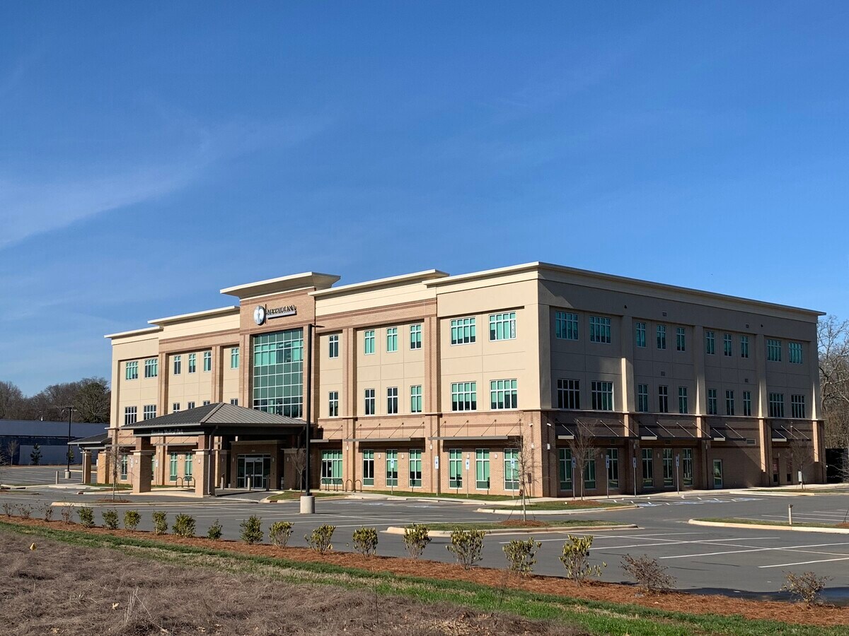 3158 Freedom Dr, Charlotte, NC 28208