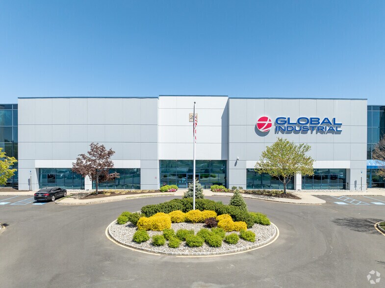 24 Applegate Dr, Robbinsville, NJ for lease - Building Photo - Image 2 of 5