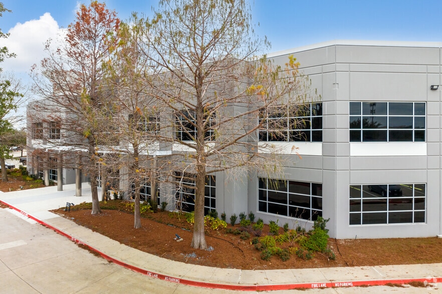 6100 Tennyson Pky, Plano, TX for lease - Building Photo - Image 3 of 30