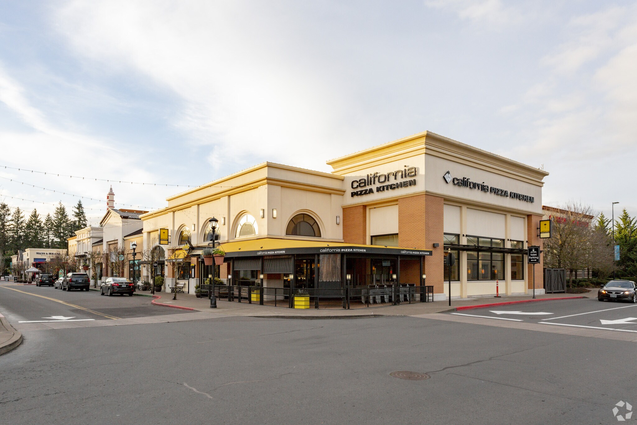 7315-7339 SW Bridgeport Rd, Portland, OR for sale Primary Photo- Image 1 of 1