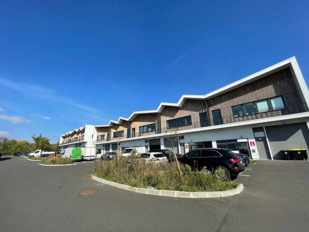 Vente Local d'activités 96 m² à 963 m² - Photo 1