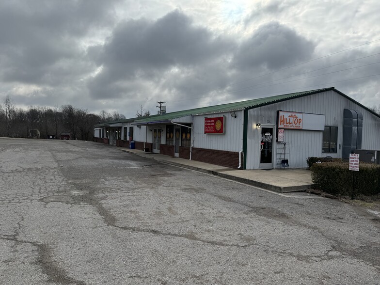 5204 Highway 31 E, Westmoreland, TN for sale - Building Photo - Image 1 of 6