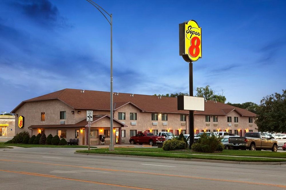 1320 Lincoln St, Concordia, KS for sale Building Photo- Image 1 of 1