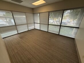 2555 3rd St, Sacramento, CA for lease Interior Photo- Image 2 of 6