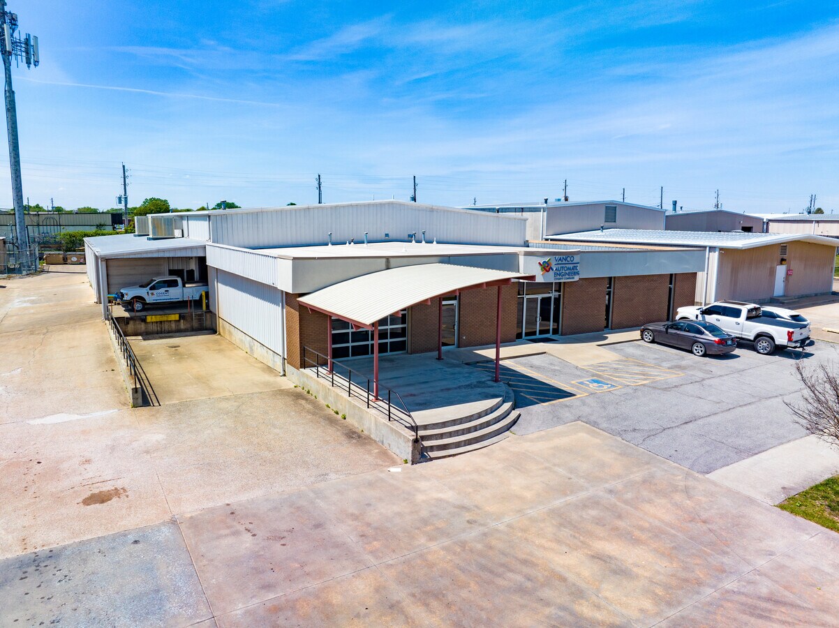 412 N Redbud Ave, Broken Arrow, OK 74012