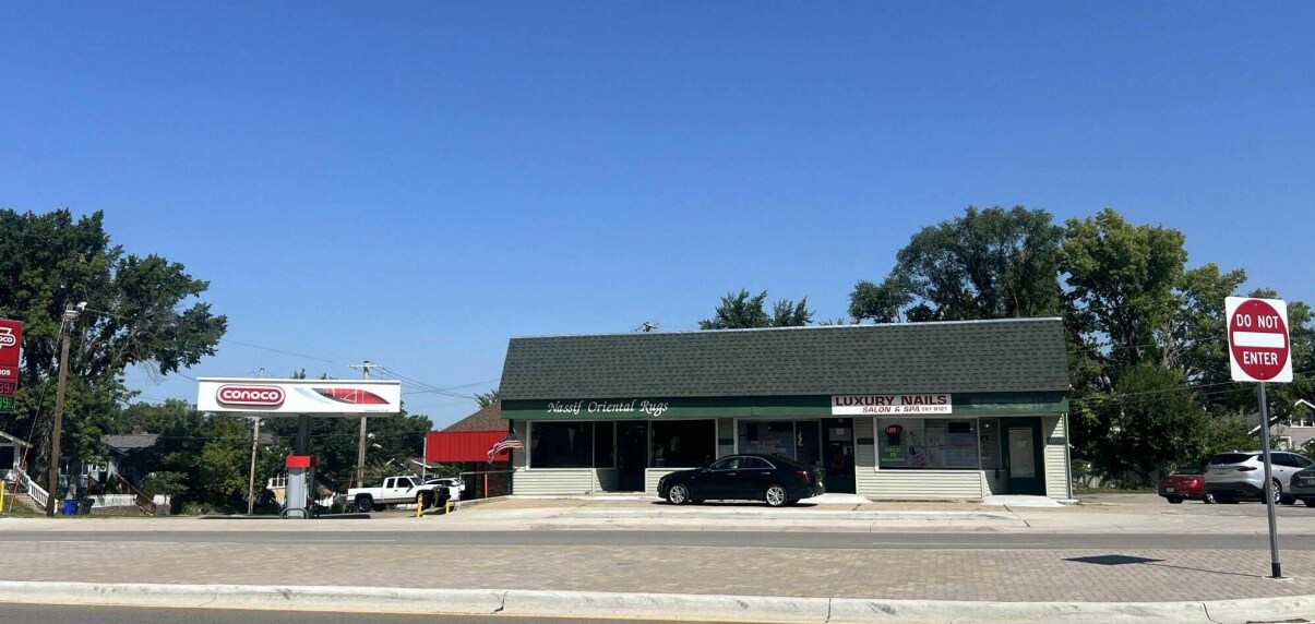 1906-1912 Mount Vernon Rd SE, Cedar Rapids, IA for sale Building Photo- Image 1 of 1