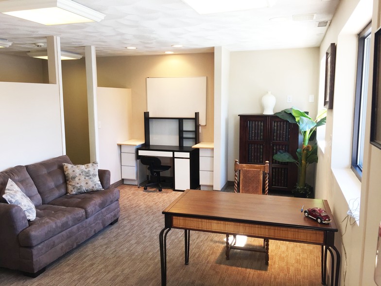 227 Maple St, Middleton, MA 01949