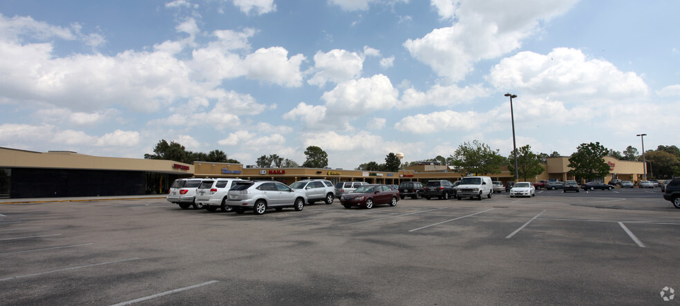 8661-8775 Old Kings Rd S, Jacksonville, FL for lease - Building Photo - Image 3 of 5