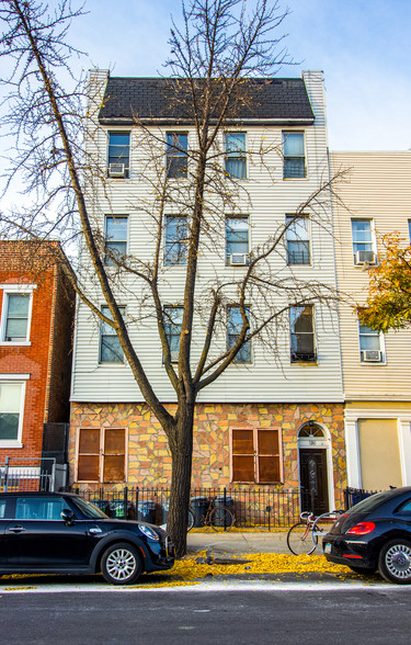 181-183 Montrose Ave, Brooklyn, NY for sale - Building Photo - Image 1 of 16