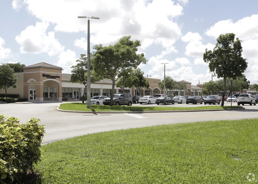 11000 Pembroke Rd, Miramar, FL for lease - Building Photo - Image 2 of 9