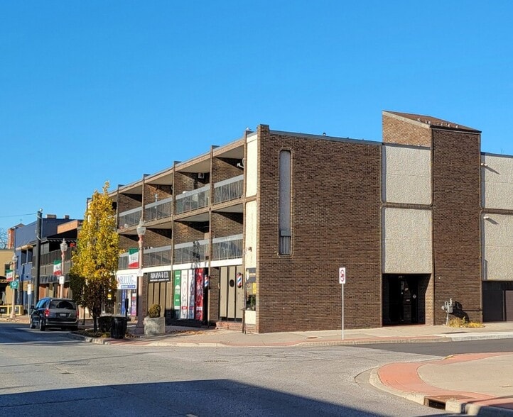 995 Elsmere Av, Windsor, ON for sale - Primary Photo - Image 1 of 2