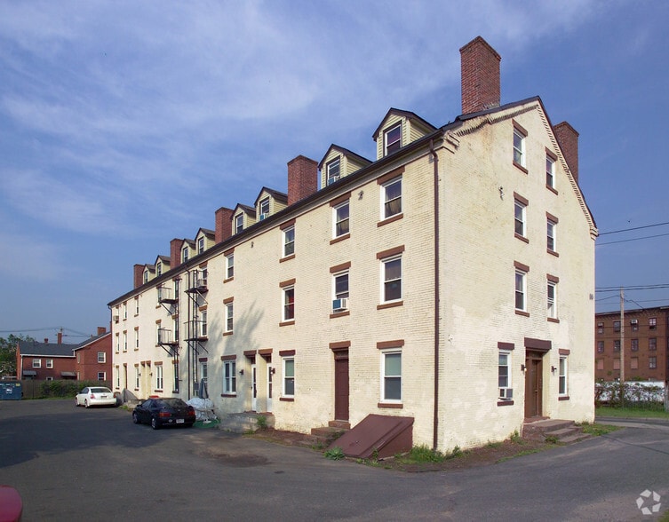 78 Front St, Chicopee, MA for sale - Primary Photo - Image 1 of 2