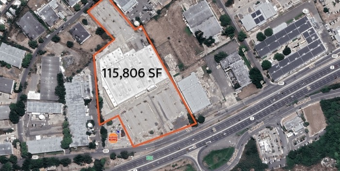 Industrial in 2 Ponce Byp, Ponce for lease - Building Photo - Image 1 of 1