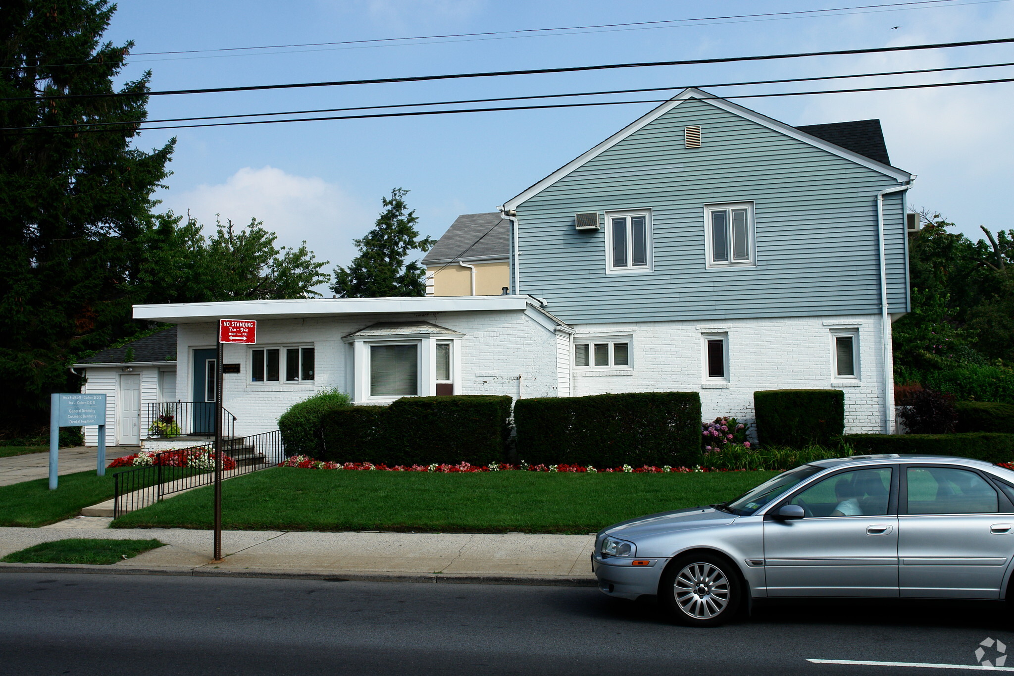 7586 181st St, Fresh Meadows, NY for sale Primary Photo- Image 1 of 1