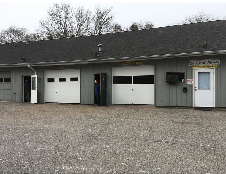 256 S Broad St, Pawcatuck, CT 06379