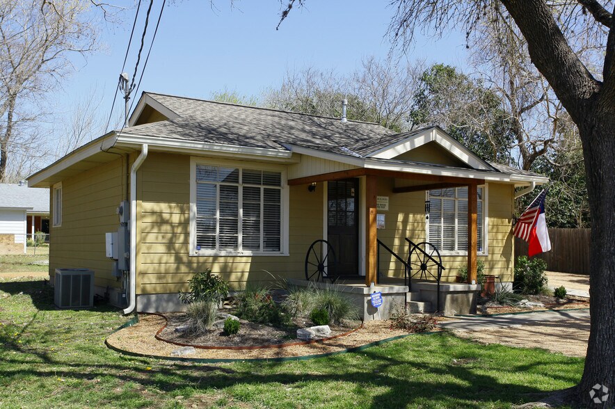 920 E Blanco Rd, Boerne, TX for sale - Building Photo - Image 3 of 10