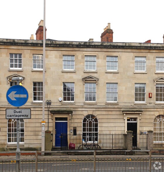 30 Queens Rd, Reading for sale - Primary Photo - Image 1 of 1
