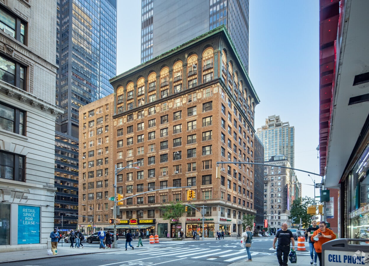 200 W 54th St, New York, NY 10019 | LoopNet
