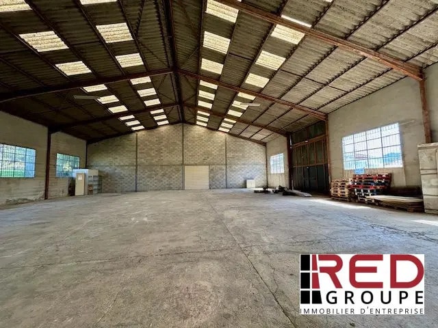 Industrial in Gardanne for lease - Building Photo - Image 1 of 5