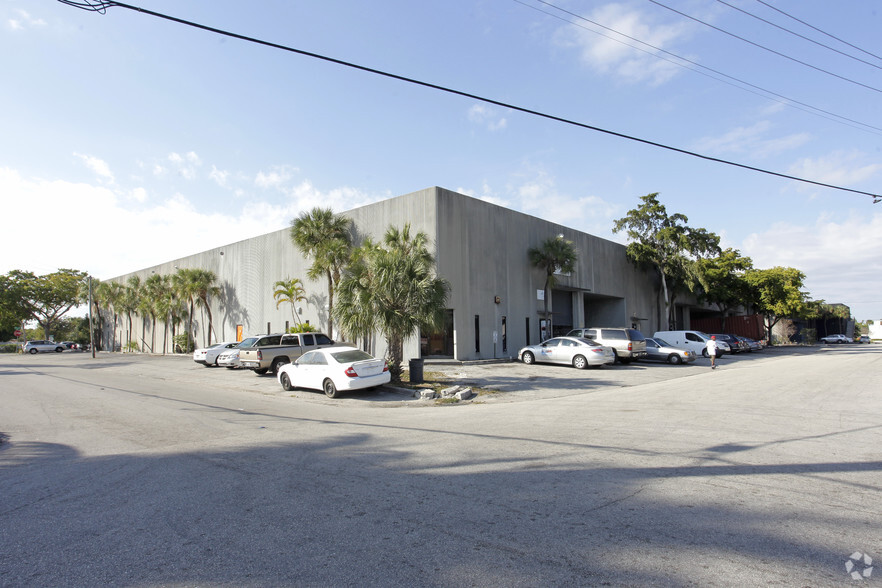 901-999 NW 10th Ter, Fort Lauderdale, FL for lease - Building Photo - Image 1 of 14