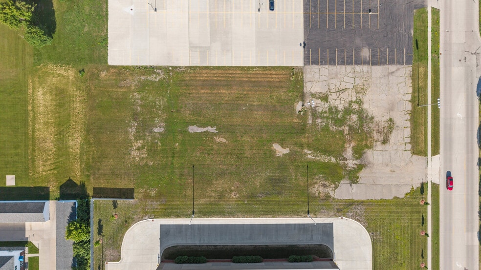 1205 30th S Ave, Moorhead, MN for sale - Building Photo - Image 2 of 5