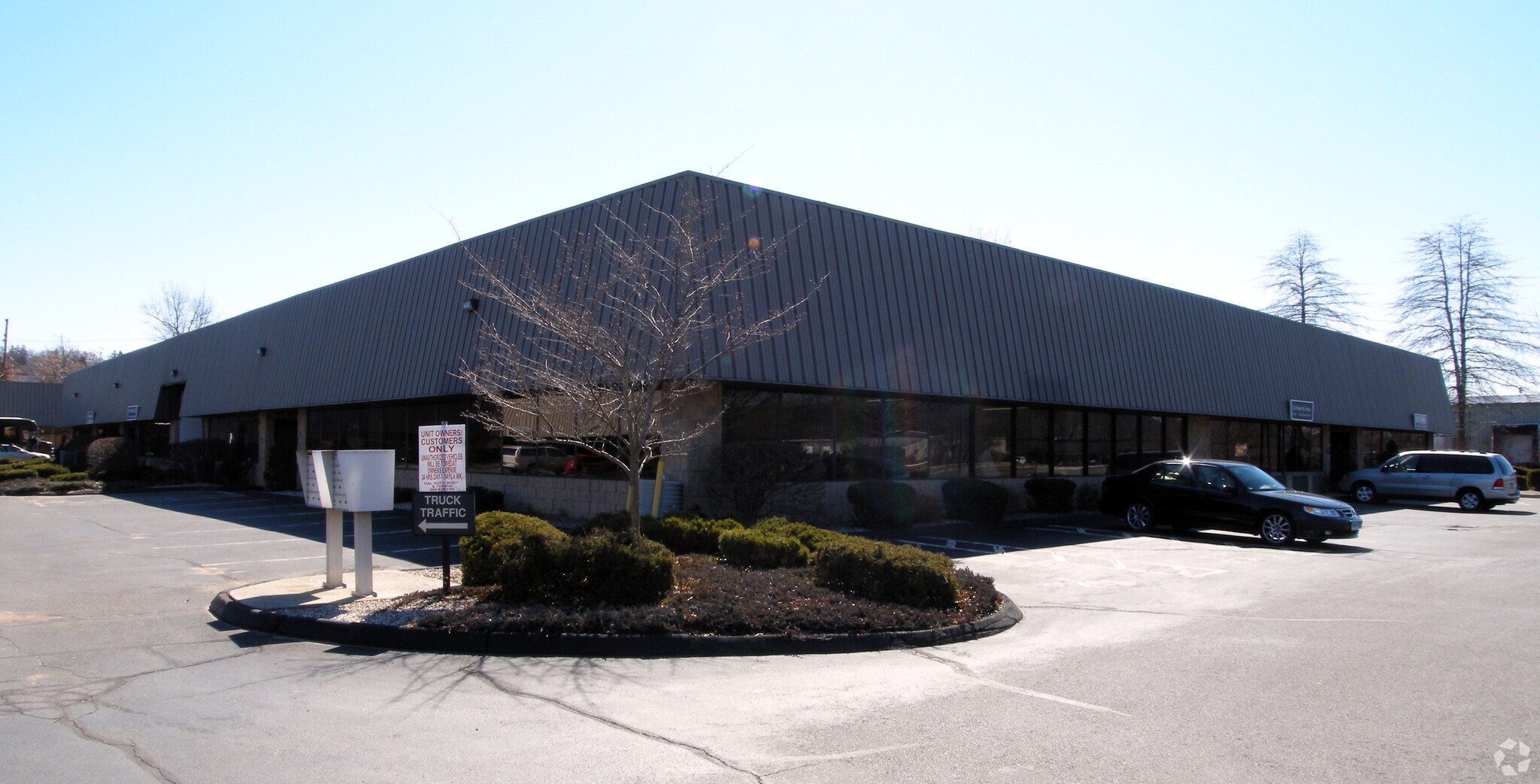 170-212 N Plains Industrial Rd, Wallingford, CT for sale Primary Photo- Image 1 of 1