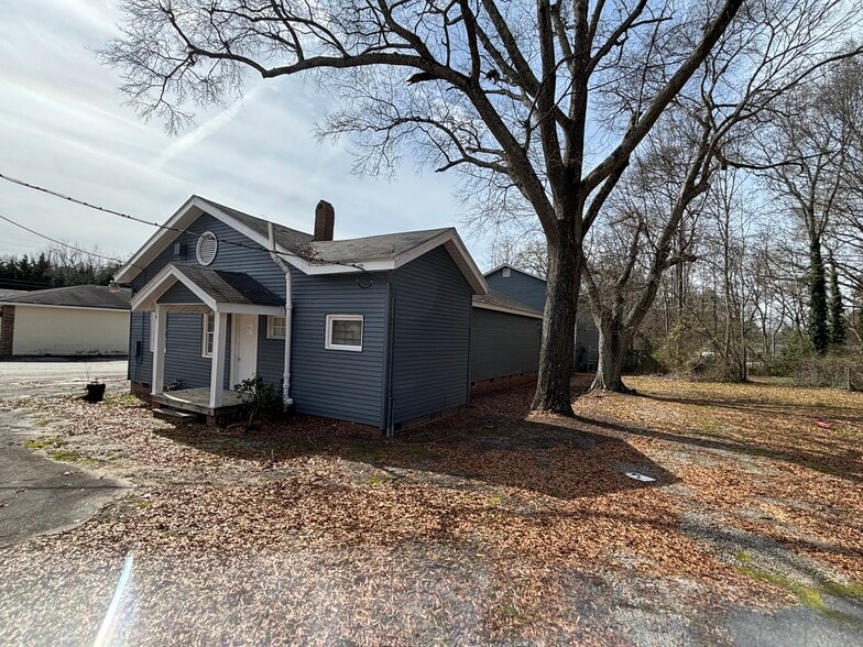 1304 S Broad St, Monroe, GA for lease - Building Photo - Image 2 of 40