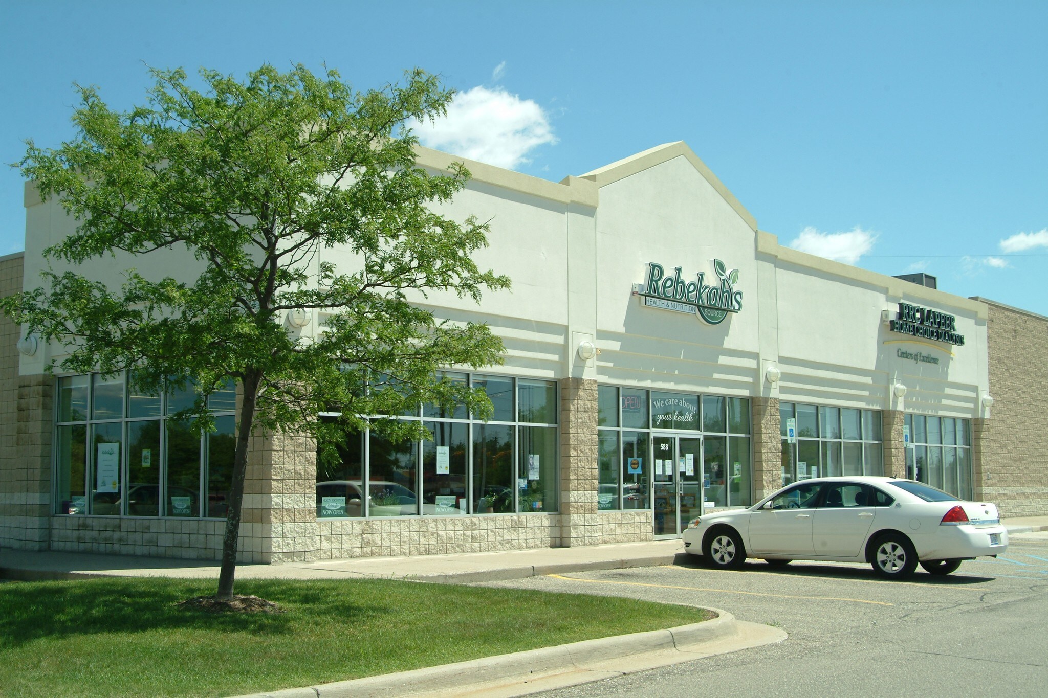 570620 S Main St, Lapeer, MI 48446 Arbor Plaza