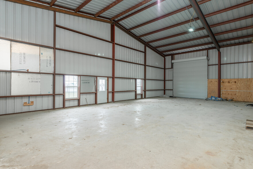 5400 S 77 Hwy, Waxahachie, TX for sale - Interior Photo - Image 3 of 37