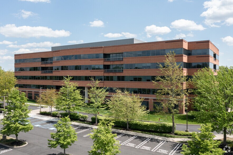 7 Roszel Rd, West Windsor, NJ for lease - Building Photo - Image 1 of 6