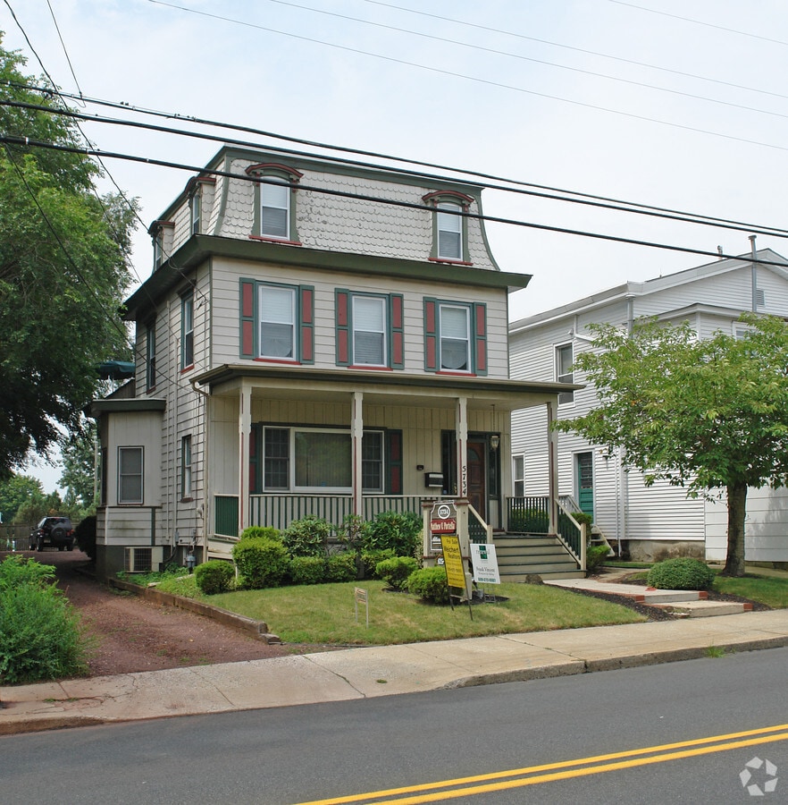 5734 Main St, Mays Landing, NJ 08330