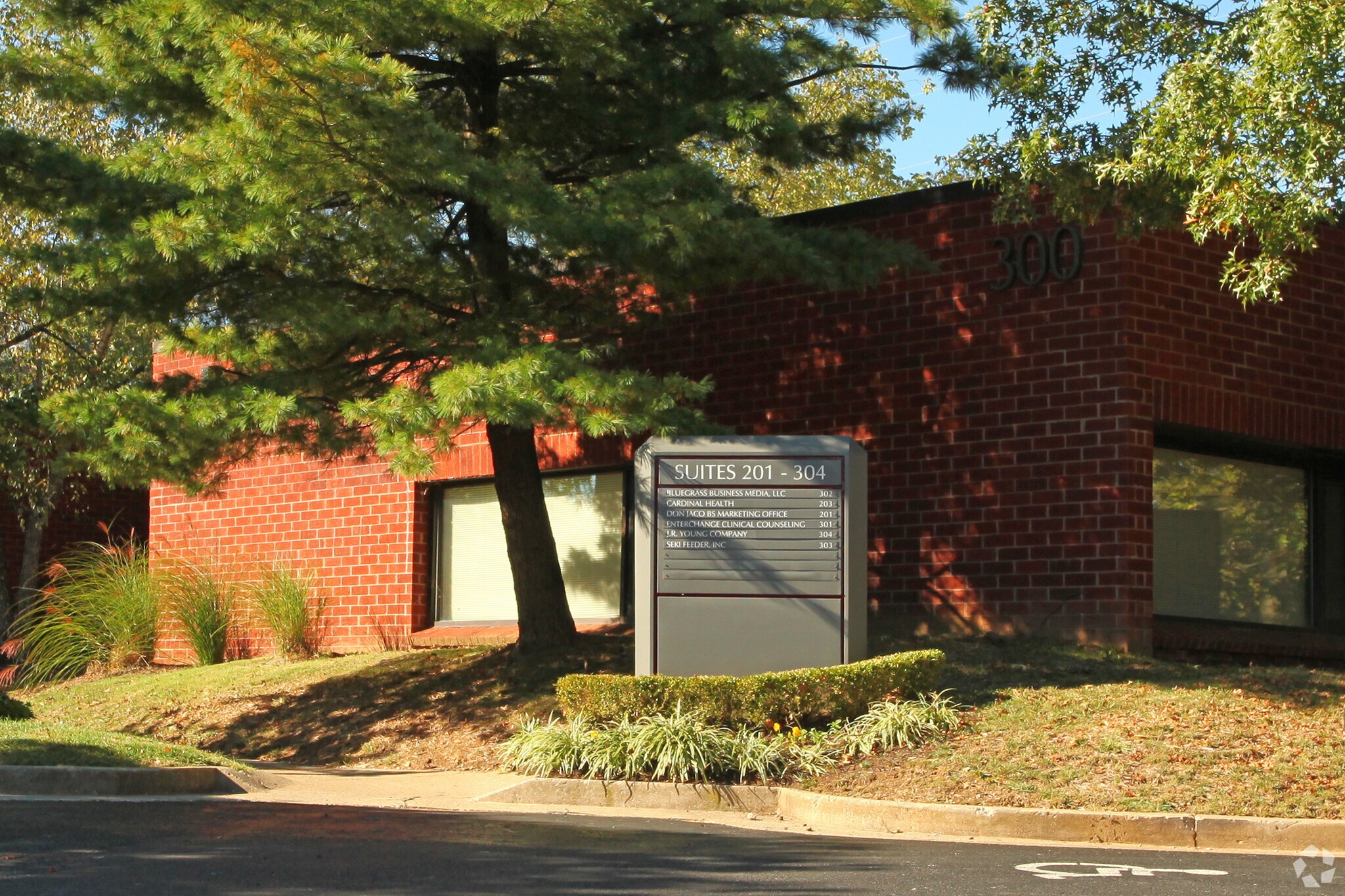 2201 Regency Rd, Lexington, KY for sale Primary Photo- Image 1 of 1