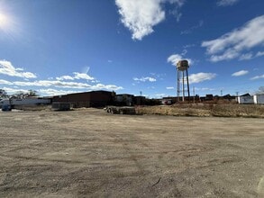 6841 N Rochester Rd, Rochester Hills, MI for lease Interior Photo- Image 2 of 8