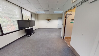 5025 Bradford Dr, Huntsville, AL for lease Interior Photo- Image 1 of 5