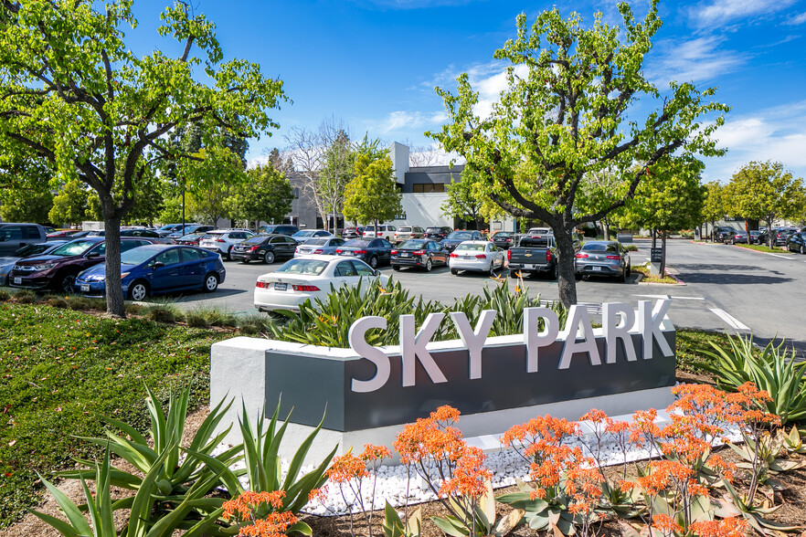 17752 Sky Park Cir, Irvine, CA for lease - Building Photo - Image 1 of 20