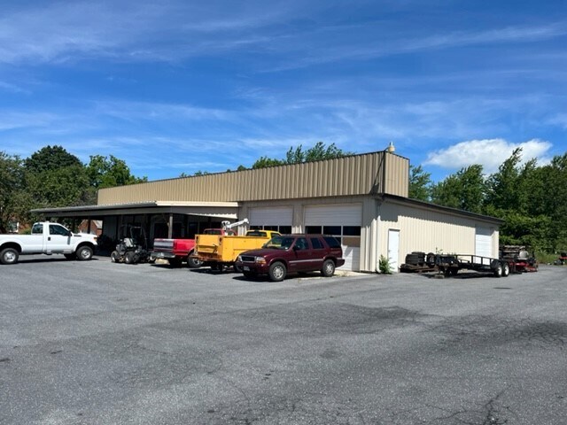 3412 Stuarts Draft Hwy, Waynesboro, VA for sale - Primary Photo - Image 1 of 1