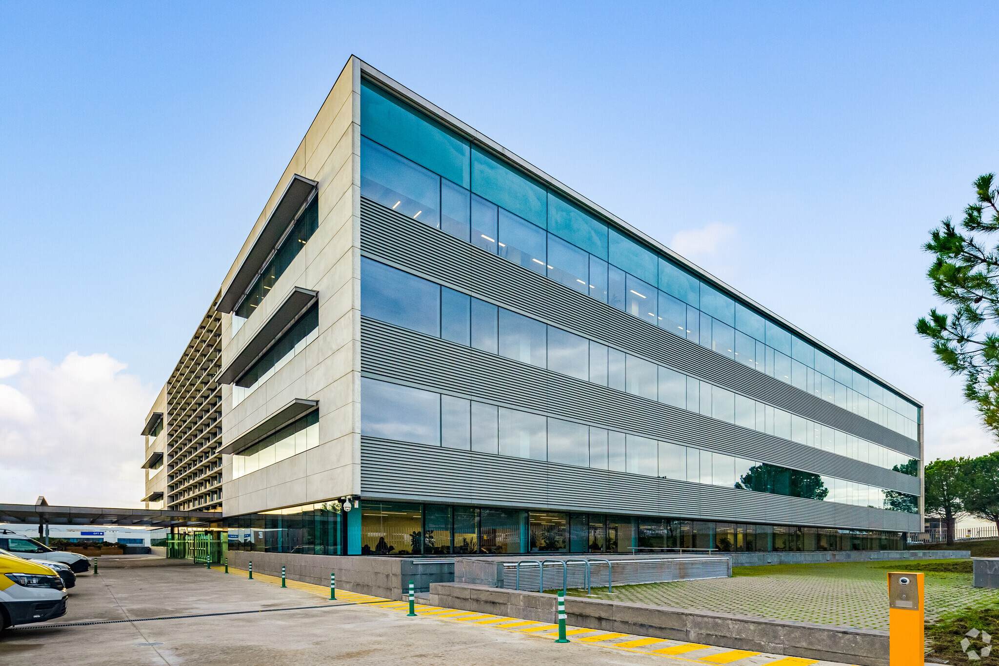 Plaça De Xavier Cugat, 2, Sant Cugat Del Vallès, Barcelona for lease Building Photo- Image 1 of 6