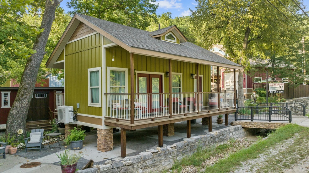 275 N Main St, Eureka Springs, AR for sale - Building Photo - Image 2 of 48