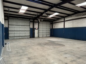 2940-3014 Farrell Rd, Houston, TX for lease Interior Photo- Image 2 of 4